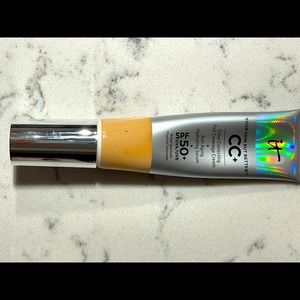 IT Cosmetics CC Cream Light Medium